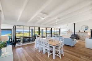 Interior - Beachfront Mansion by Peppy Beach Retreats® (Peppermint Grove Beach)