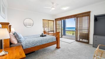 3 bedrooms, iron/ironing board, travel cot, Internet