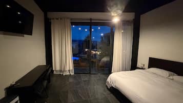 Family Villa | Premium bedding, down comforters, bed sheets