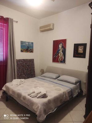 2 Schlafzimmer, Bügeleisen/Bügelbrett, Bettwäsche