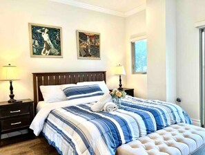 2 多间卧室、熨斗/熨衣板、WiFi、床单