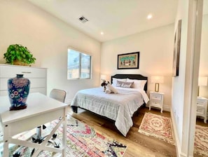2 bedrooms, iron/ironing board, WiFi, bed sheets