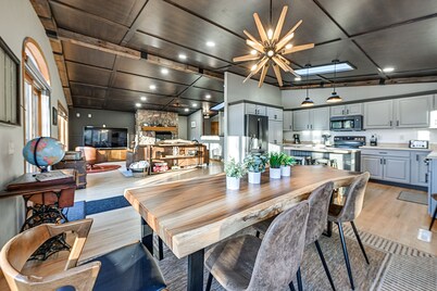 Lake Arbutus Escape! Dock, Fire Pit & Game Room