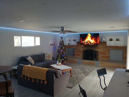 Interior. Lovely 3-bedroom house in Citrus Heights with AC and WiFi