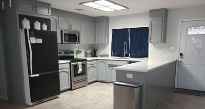 Lovely 3-bedroom house in Citrus Heights with AC and WiFi
