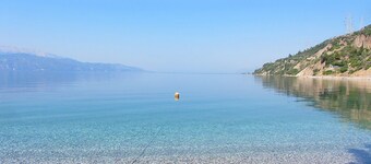 Ianos Maisonette - 1880s Seafront Stone House with King Beds by Hilton