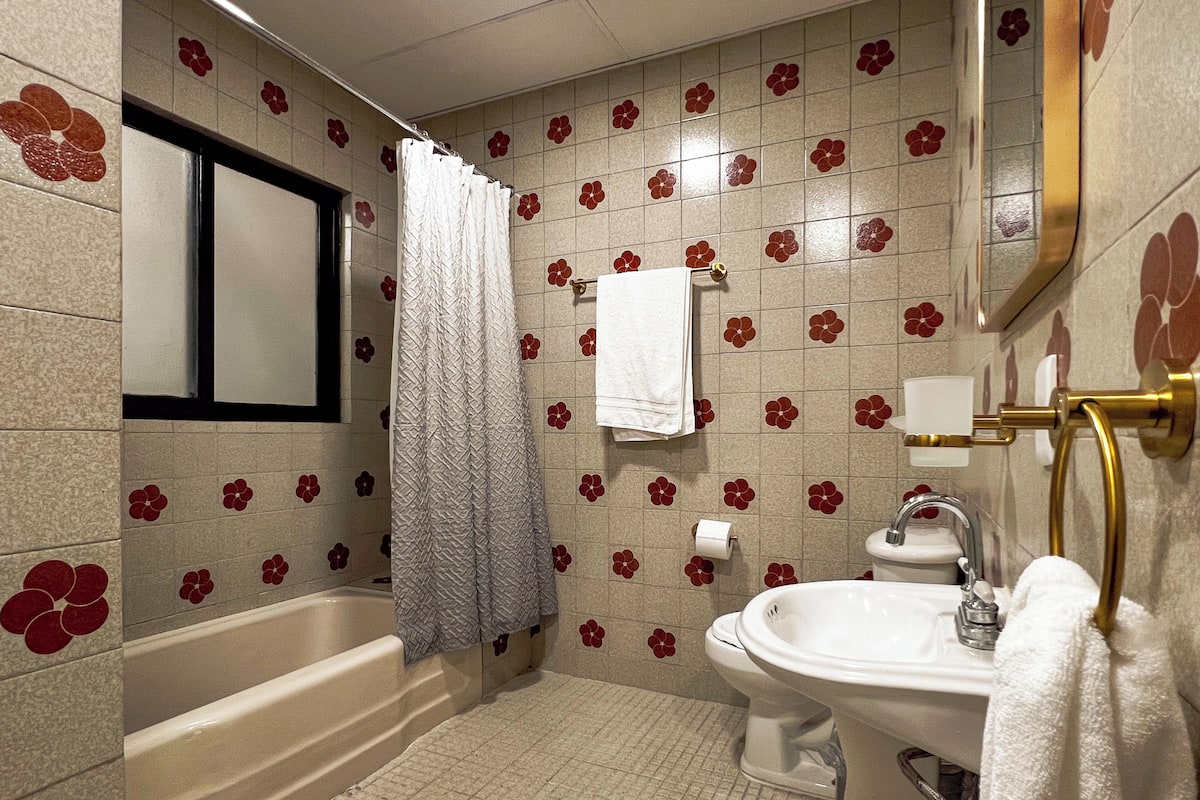 Gratis toiletartikler, håndklæder, Sæbe, Shampoo