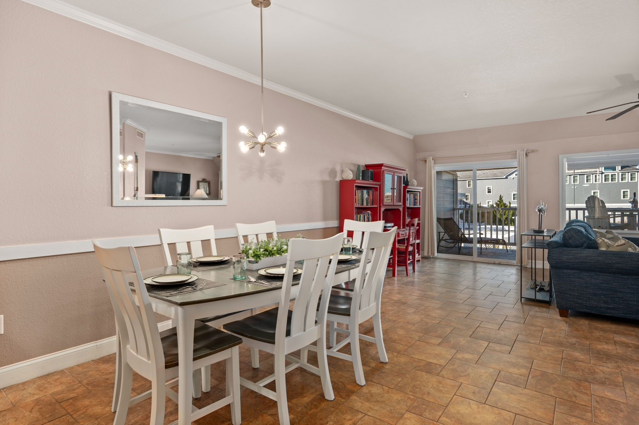 Direct Beach Access, Pool, Gym And Private Patio - Kill Devil Hills