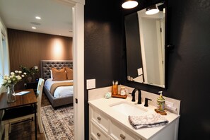 3 chambres, bureau, lit parapluie, Wi-Fi