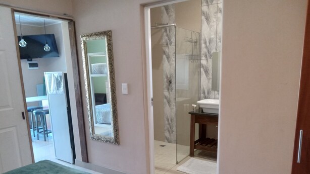 Deluxe Cottage - Sonhos dreams self catering garden units (Bloemfontein)