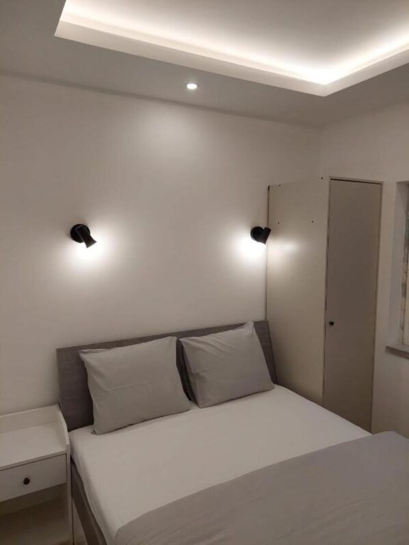 1 habitación y ropa de cama