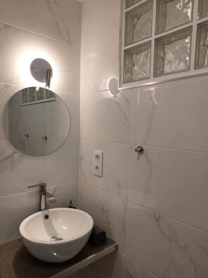 Toallas, jabón, shampoo