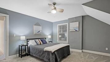 2 habitaciones, escritorio, tabla de planchar con plancha y wifi gratis