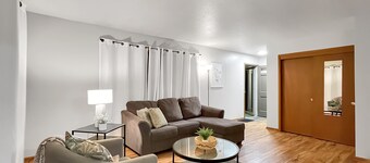Family Friendly 3 BR 2 Bath Duplex Sleeps 9!