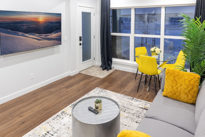 Cozy Lakeview Guest Suite - Calgary