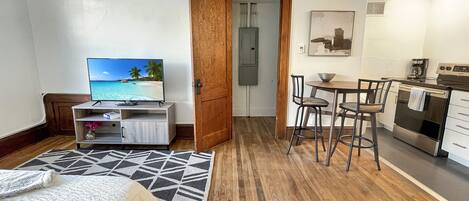 Wifi gratis y ropa de cama