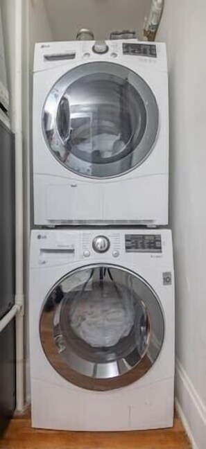 Interior - Beautiful 1 Bed Apt Close to Hospitals! (Des Moines)