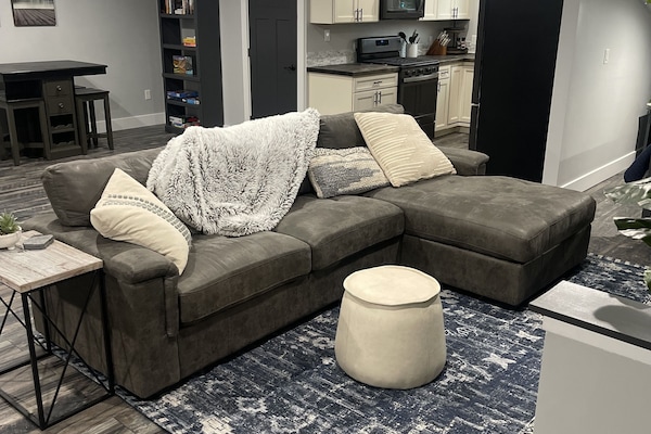 Smart-TV, DVD-Player, Bücher, Videothek