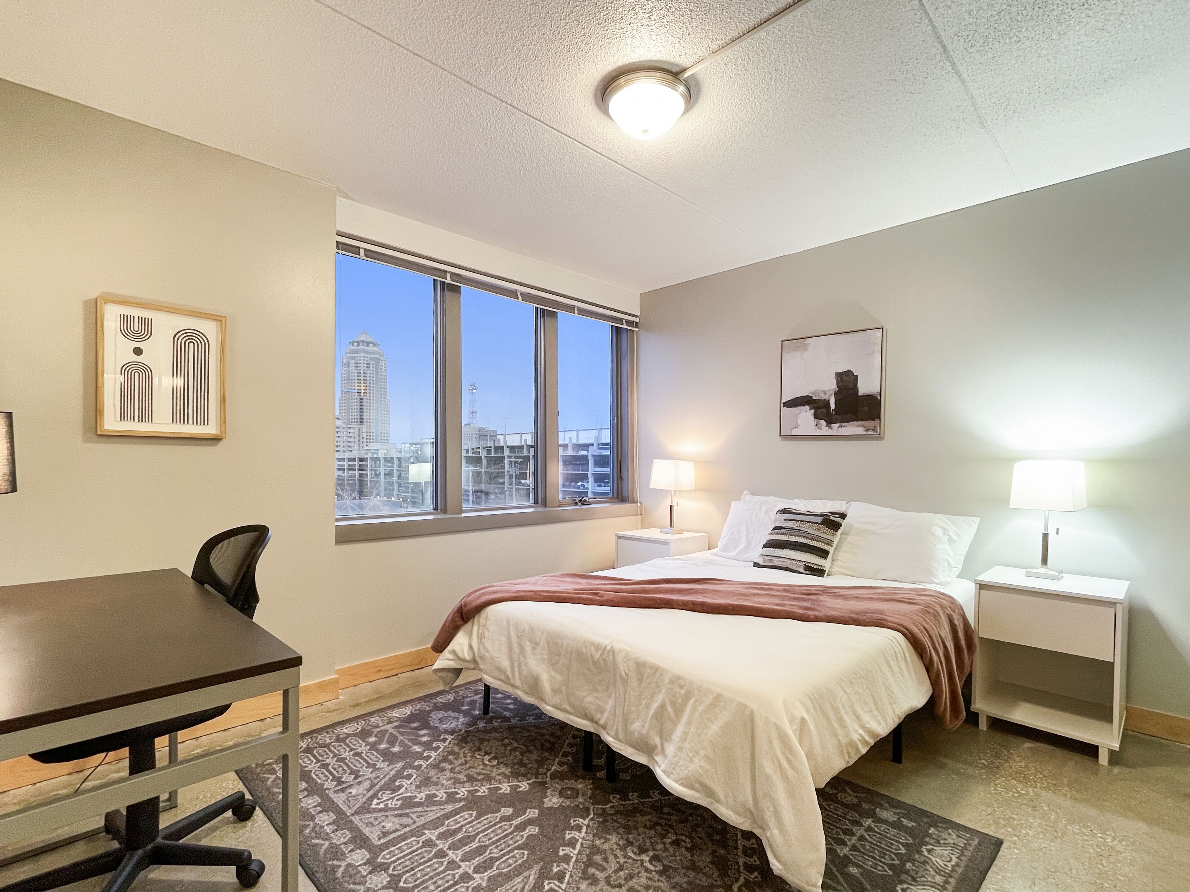 2 bedrooms, desk, free WiFi, bed sheets