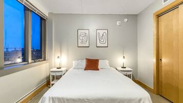 2 chambres, bureau, Wi-Fi gratuit, draps fournis