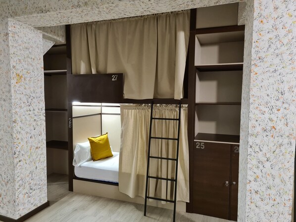 Fer et planche à repasser, Wi-Fi gratuit