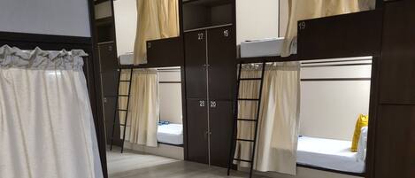 Tabla de planchar con plancha y wifi gratis