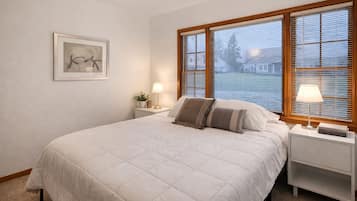 3 bedrooms, iron/ironing board, free WiFi, bed sheets