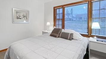 3 bedrooms, free WiFi, bed sheets