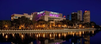 Long Stay: Pool-Wifi-Moffitt-RJ Stadium-Insurance Housing-Pets OK - ALL NEW