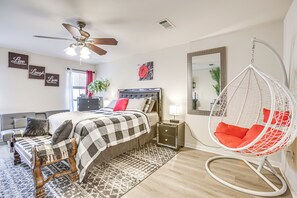 4 slaapkamers, een strijkplank/strijkijzer, wifi, beddengoed