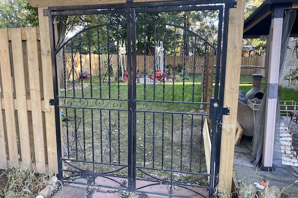 Enceinte de lâhĂ©bergement