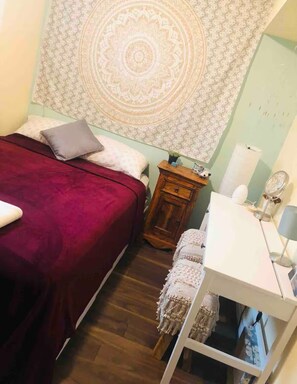 2 Schlafzimmer, Bügeleisen/Bügelbrett, Bettwäsche