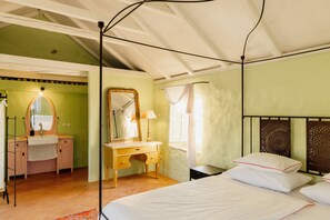 4 habitaciones, wifi gratis y ropa de cama