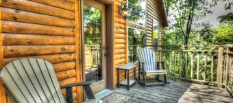 Pine Cove Treehouses & Cabins