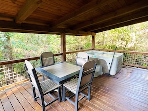 Cabane Luxe, 2 chambres, bain Ă remous | Terrasse/Patio