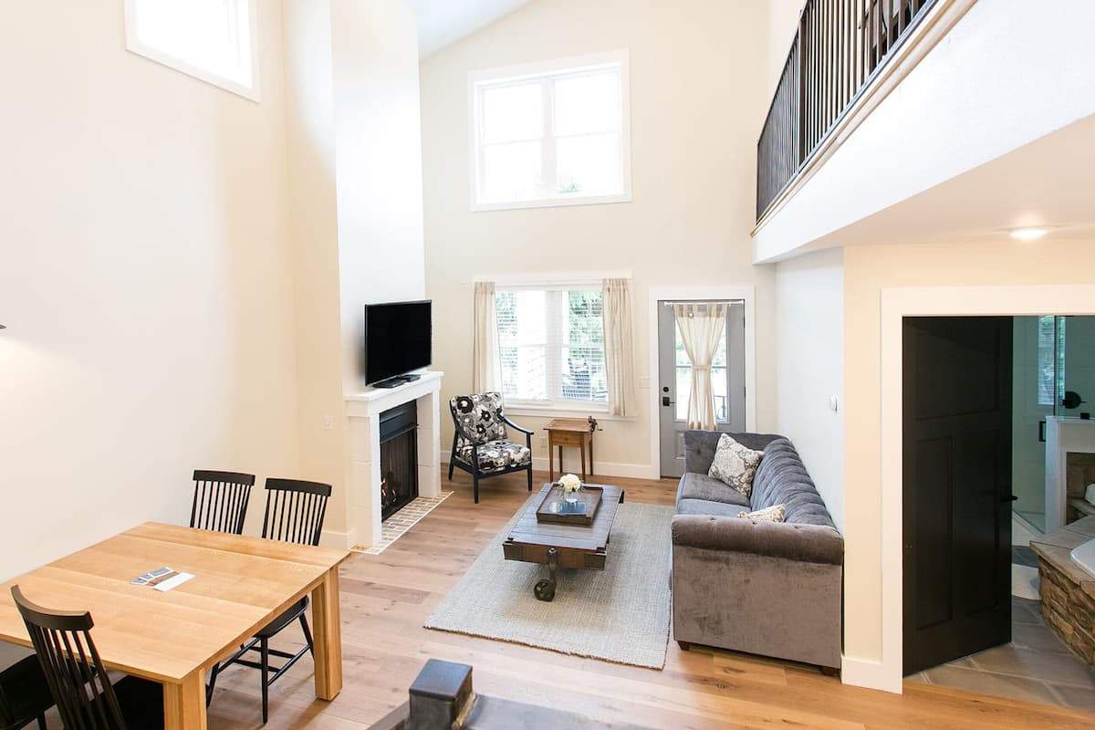Luxury Suite | 1 bedroom, individually decorated, individually furnished, free WiFi