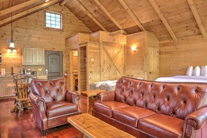 Fireplace - Pine Cove Treehouses & Cabins (Millersburg)