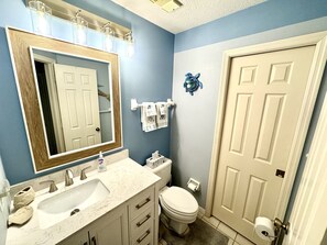 ジェットバス、ヘアドライヤー、タオル、石鹸