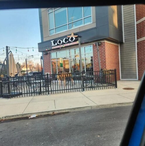 Minutes from downtown, the fairgrounds and the Speedway! Great Neighborhood!