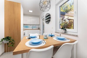 Dining - Holiday apartment Taja with Jacuzzi (Cižici (Krk))