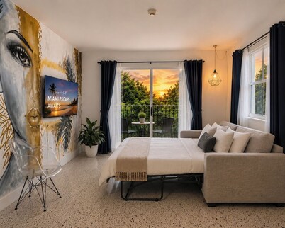 Wynwood Charm 4, Live the art.1 Free Gated Parking