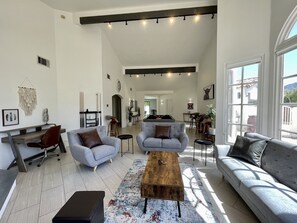 Interior - Unique, quiet & peaceful desert hideaway, with your own mountain in the backyard (La Quinta)