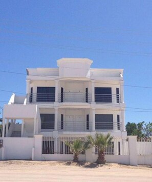 Exterior - Nice Fully Furnished Apt # 1 in town (Puerto Peñasco)