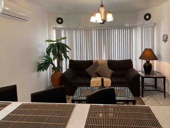 TV - Nice Fully Furnished Apt # 1 in town (Puerto Peñasco)