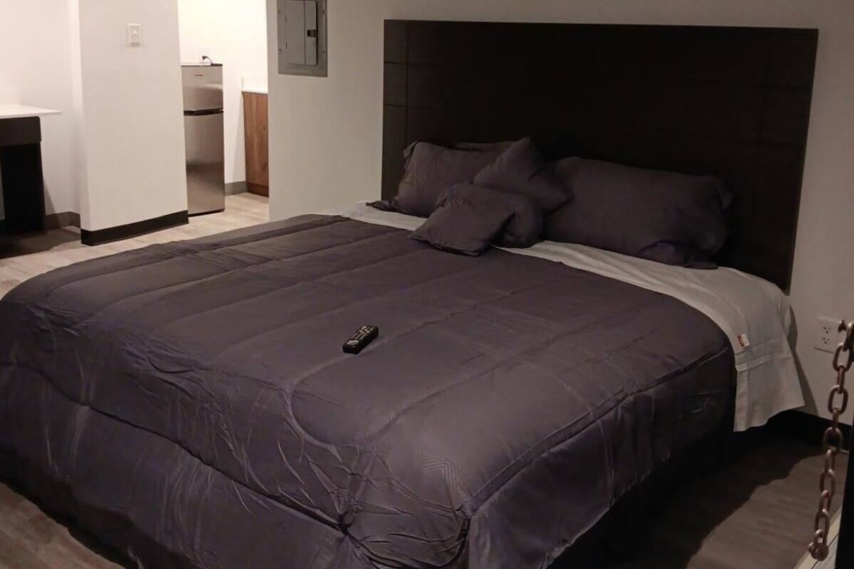 Studio, 1 King Bed, Non Smoking | 1 bedroom, free WiFi, bed sheets