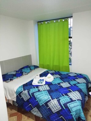 Basic Double Room | Free WiFi, bed sheets - Hotel Villa real (Bogotá)