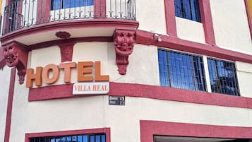 Mặt tiền nơi lưu trú