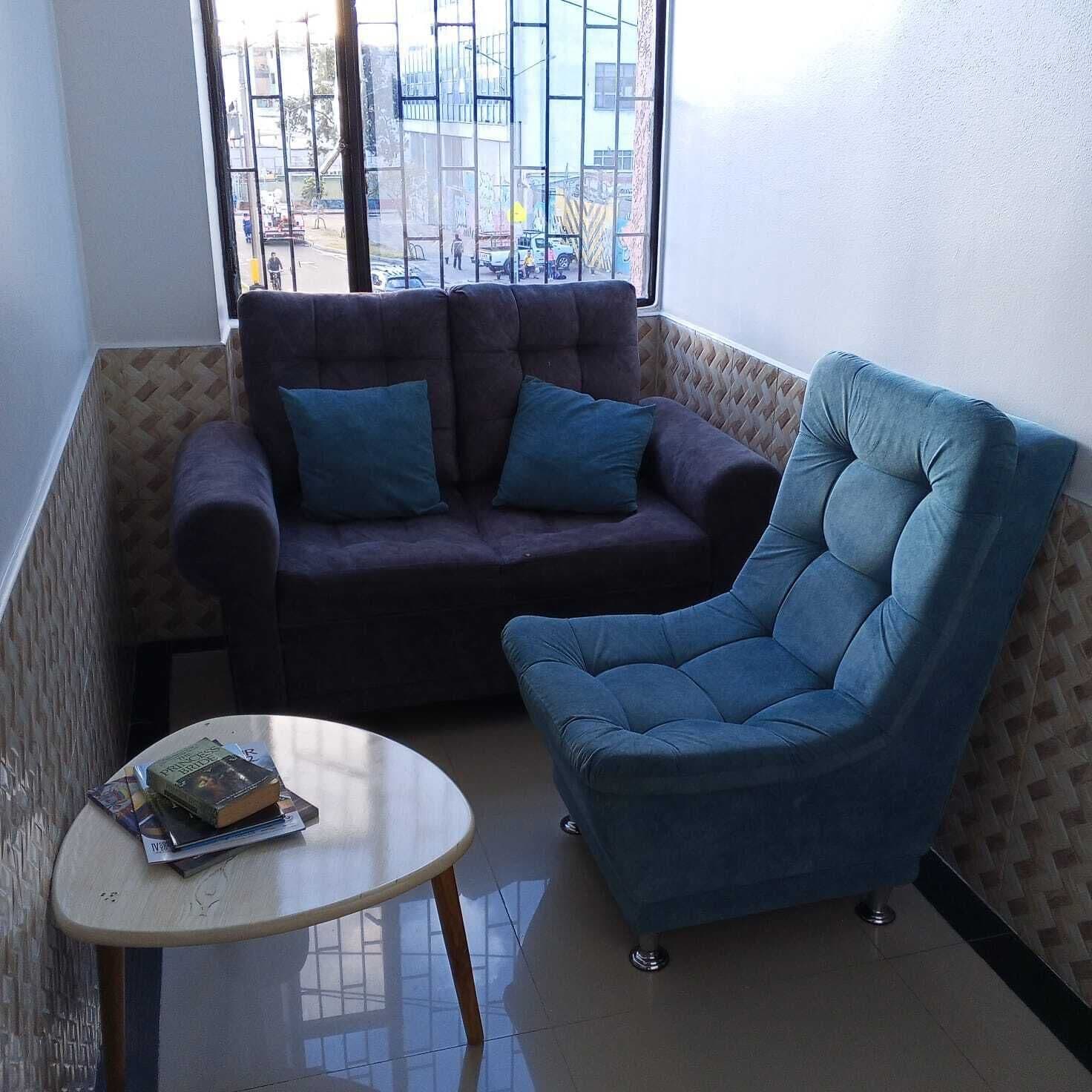 TV LED 32 polegadas com canais a cabo