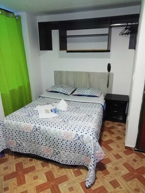 Wifi gratis y ropa de cama 