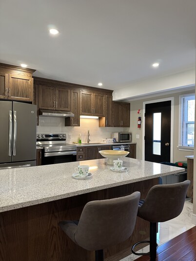 Vacation Paradise,minutes away from Niagara Falls,Welland Canals,Port Dalhousie